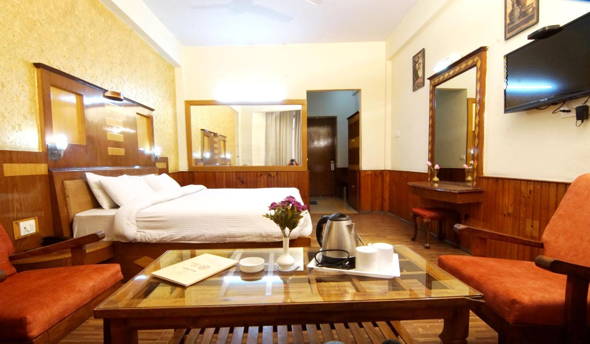 Hotel Park Residency Manāli Zewnętrze zdjęcie